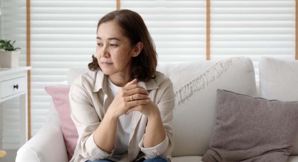 persona con cáncer de estómago